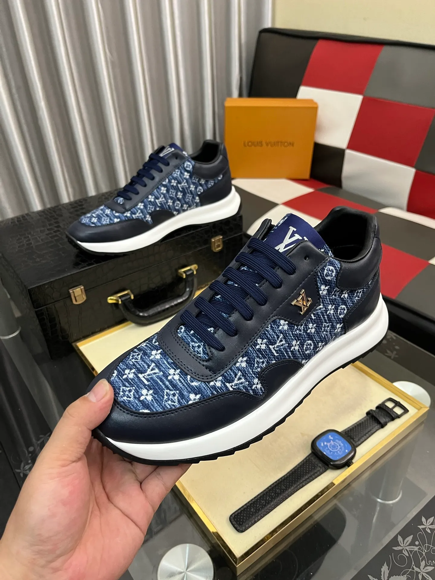 Men's shoes 💰438⌚️⌚️LV Louis Vuitton. The latest fashionable casual shoes are popular in physical stores. New spring and summer comfortable imported custom original cowhide, unique jacquard fabric element design. With sheepskin lining, Lv original bottom, [sun][sun] high-end packaging and high quality💪Details determine the quality, you can enter and exit the counter at will, welcome to compare🇮🇹Number of sizes 38-443️⃣Color options available